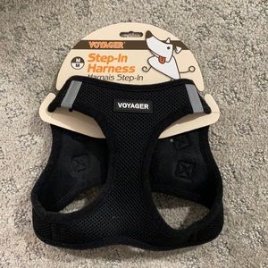 Set of 2 Voyager Step-in Harnesses - Medium (black, navy)